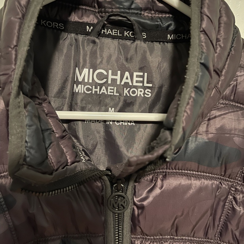 Michael Kors Camo Print Puffer Vest - Picture 3 of 5